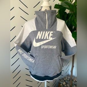 NIKE half zip grey and white sport sweatshirt